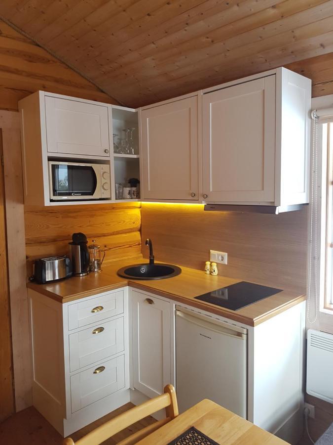 Arina Cottages Nasva Buitenkant foto
